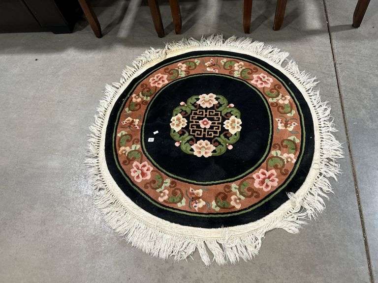 AREA RUG - 42"