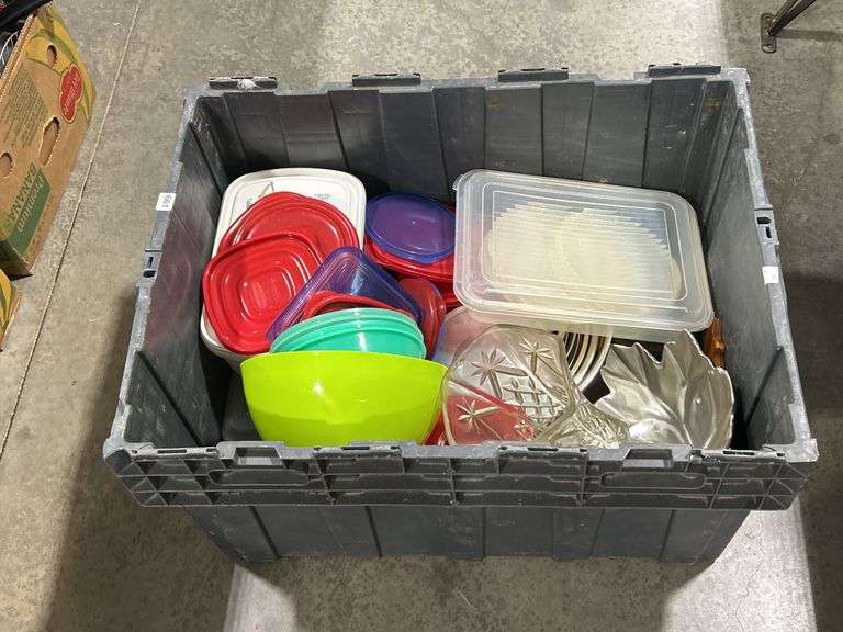 TOTE OF FOOD STORAGE CONTAINERS, BOWL, VASE ETC