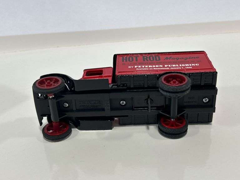 ERTL HOT ROD MAGAZINE 1931 HAWKEYE TRUCK BANK - 1/25