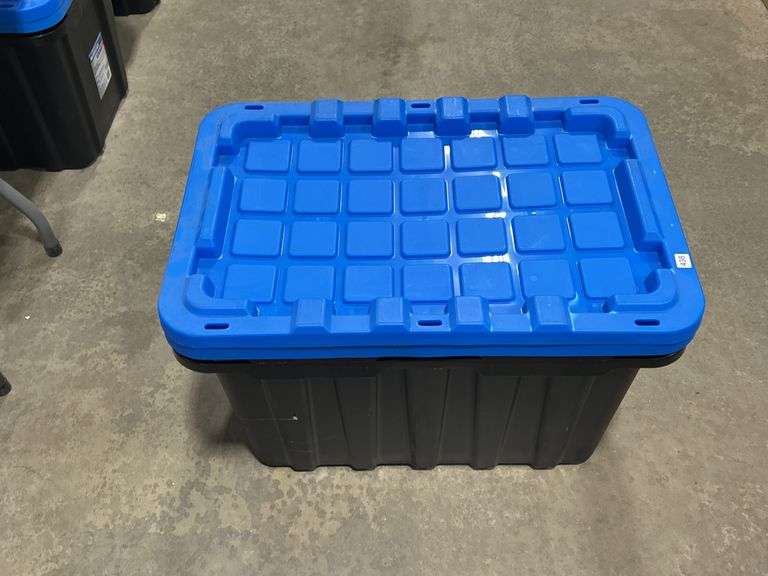2 MASTERCRAFT 102L STORAGE TOTES WITH LIDS