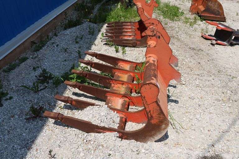 KUBOTA 48" ROOT RAKE