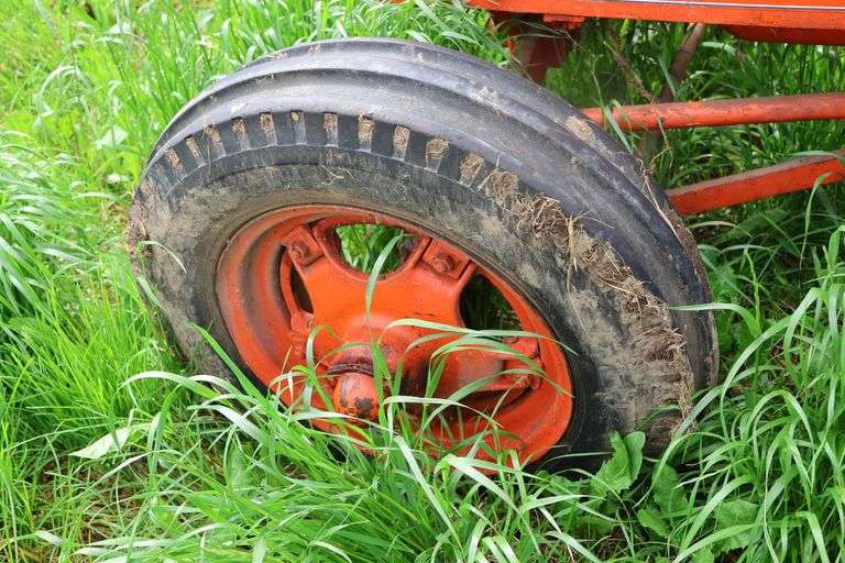 ALLIS CHALMERS 'WF' UNSTYLED TRACTOR