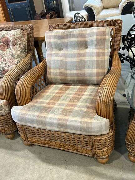 UPHOLSTERED WICKER CHAIR WITH OTTOMAN AND SIDE TABLE