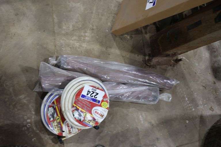 2 DRINKING WATER HOSES & TRAILER DUMP PIPE