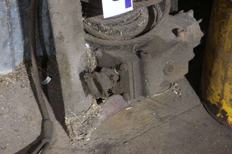 HEAVY DUTY WINCH