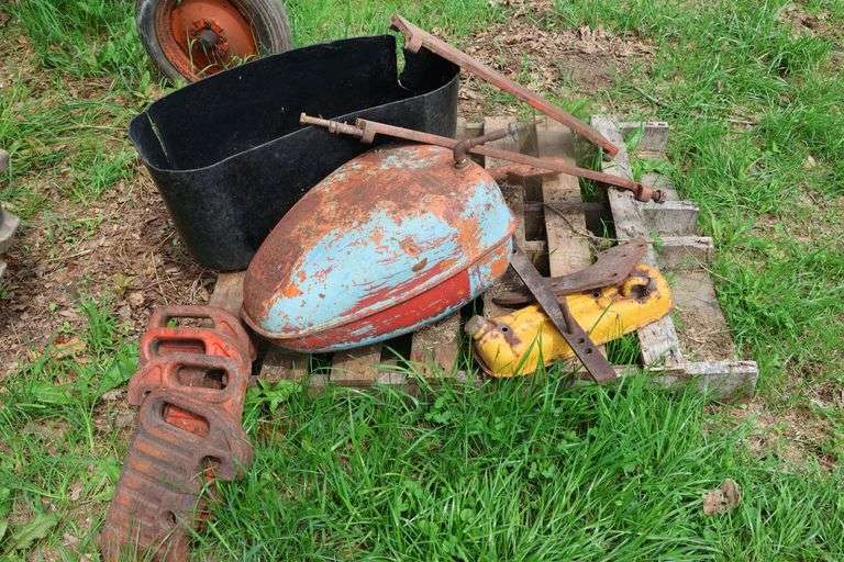 ALLIS CHALMERS D15 SERIES II TRACTOR