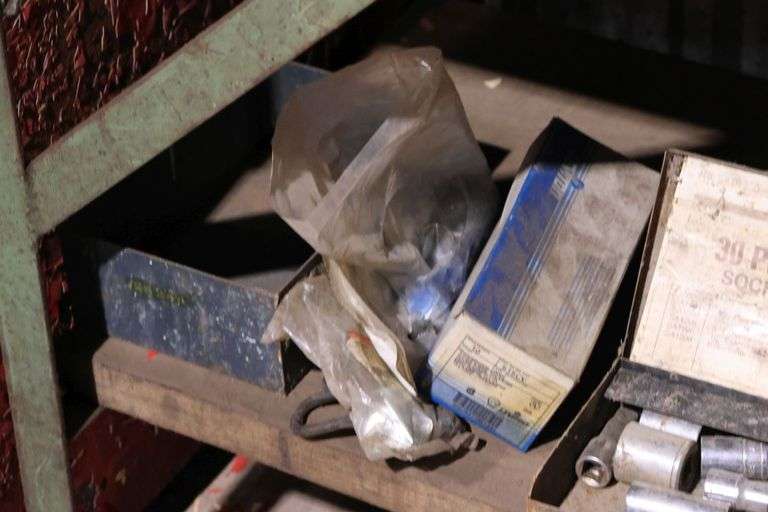 PARTIAL SOCKET WRENCH SET, TOOL BOX & CONTENTS, PACKING CROWN RINGS ETC.