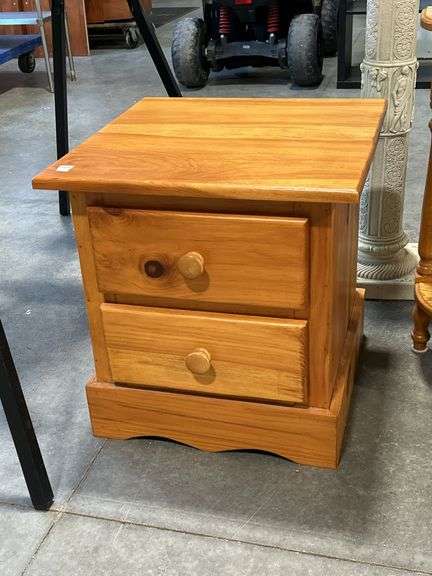 NIGHTSTAND - 22"X22"X23"