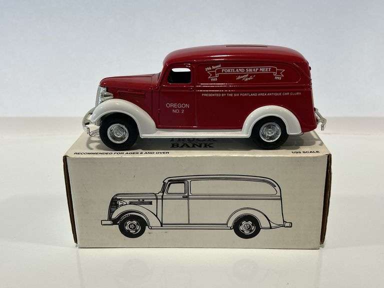 ERTL 29TH ANNUAL PORTLAND SWAP MEET 1938 CHEVY PANEL TRUCK BANK - 1/25