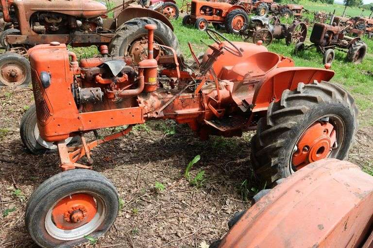 ALLIS CHALMERS D14 TRACTOR