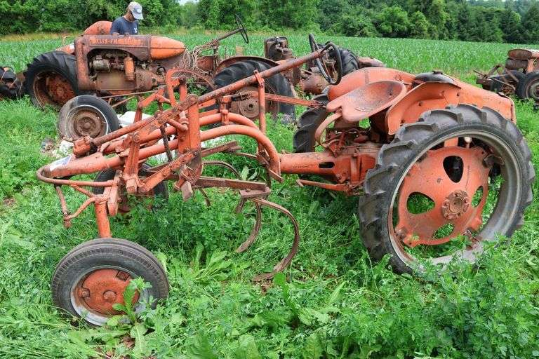 ALLIS CHALMERS 'G' TRACTOR