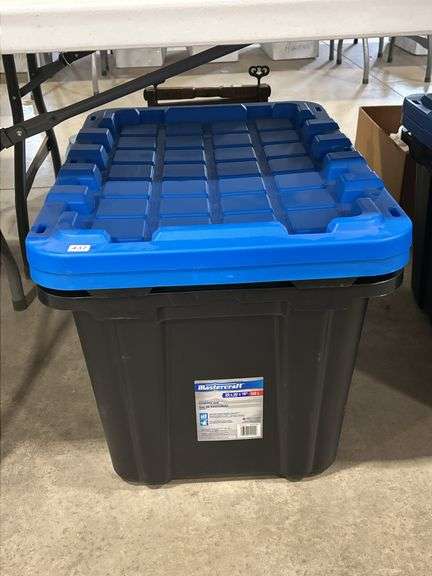 2 MASTERCRAFT 102L STORAGE TOTES WITH LIDS
