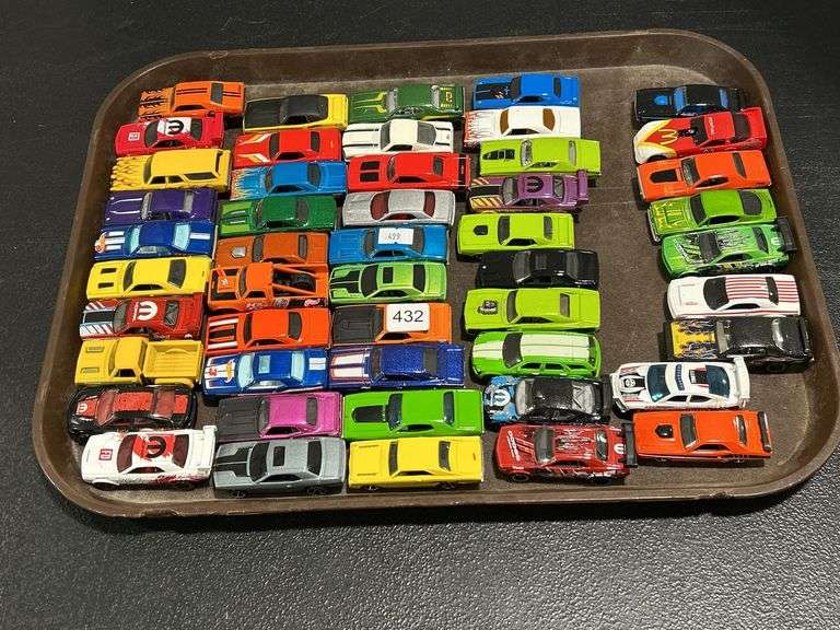 GROUP OF ASSORTED DIE CAST CARS