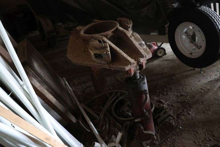 WELL CASE PULLER