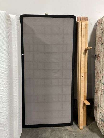 KING SIZE HEAD AND FOOT BOARD WITH RAILS AND SPLIT MATTRESS AND BOXSPRING