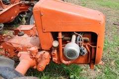 ALLIS CHALMERS 'G' TRACTOR & PLANTER