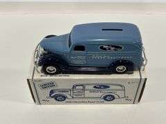ERTL MICKEY THOMPSON 1938 CHEVROLET PANEL TRUCK BANK - 1/25