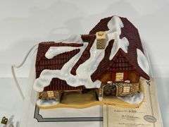 HUMMEL "ALL ABOARD" HAWTHORNE VILLAGE - SCULPTURE A8282
