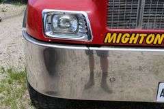 2004 PETERBILT 330 TANDEM AXLE DUMP TRUCK
