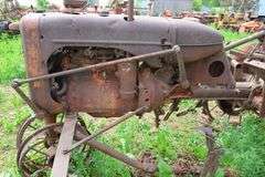 ALLIS CHALMERS 'C' STEEL WHEEL TRACTOR WITH CULTIVATOR