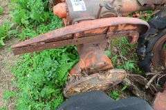 ALLIS CHALMERS TRACTOR FRAME