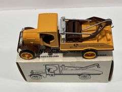 ERTL LAWSON PRODUCTS 1925 KENWORTH WRECKER BANK - 1/30