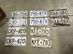WOODEN TOOLBOX WITH ONTARIO LICENSE PLATES