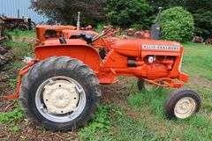 ALLIS CHALMERS D12 SERIES III TRACTOR