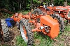 ALLIS CHALMERS 'G' TRACTOR & PLANTER