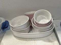 GROUP OF ASSORTED CORNINGWARE & BERGHOFF CERAMIC CASSEROLE DISHES