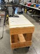 MASTERCRAFT 4" BELT & 8" DISC SANDER & 3" VISE MOUNTED ON ROLLING BENCH