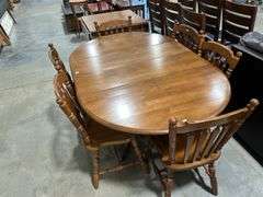 PEDESTAL TABLE WITH SIX CHAIRS AND TWO LEAVES - WITH LEAVES 64"X42"X30"