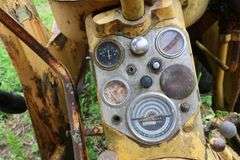 ALLIS CHALMERS I60 TRACTOR/LOADER/BACKHOE