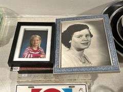 GROUP OF PICTURE FRAMES, WALL DECOR & PEPSI BOOSTER PLATE