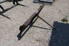 SKID STEER ATTACH BALE SPEAR