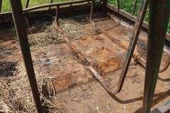 ROUND BALE FEEDER