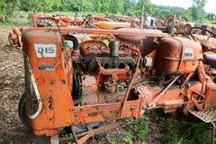 ALLIS CHALMERS D15 SERIES II TRACTOR
