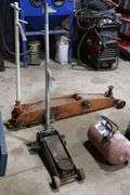 FLOOR JACK