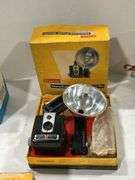 BROWNIW HAWKEYE FLASH OUTFIT CAMERA & BOX