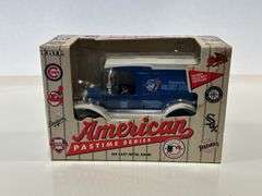 ERTL TORONTO BLUE JAYS DELIVERY TRUCK BANK - 1/25