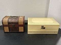 NESTING TRUNKS & JEWELRY BOX