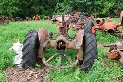 ALLIS CHALMERS 'B' TRACTOR