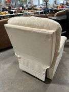 LAZY BOY LIFT CHAIR - NOT TESTED