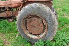 ALLIS CHALMERS D14 TRACTOR
