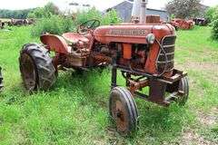 ALLIS CHALMERS D10 TRACTOR