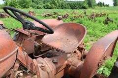 ALLIS CHALMERS D14 TRACTOR