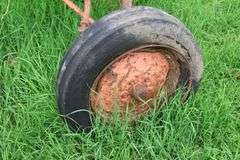 ALLIS CHALMERS 'B' TRACTOR