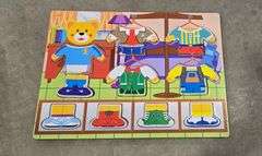 2 WIRE PUZZLE HOLDERS & 9 PUZZLES - ALL COMPLETE