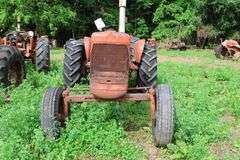 ALLIS CHALMERS D14 TRACTOR