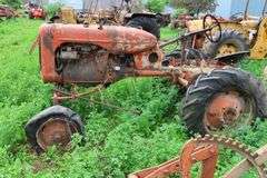 ALLIS CHALMERS 'B' TRACTOR